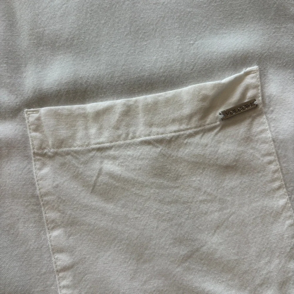Volcom Womens Large Coco Ho Yoked‎ White Button Down Shirt Sage Green